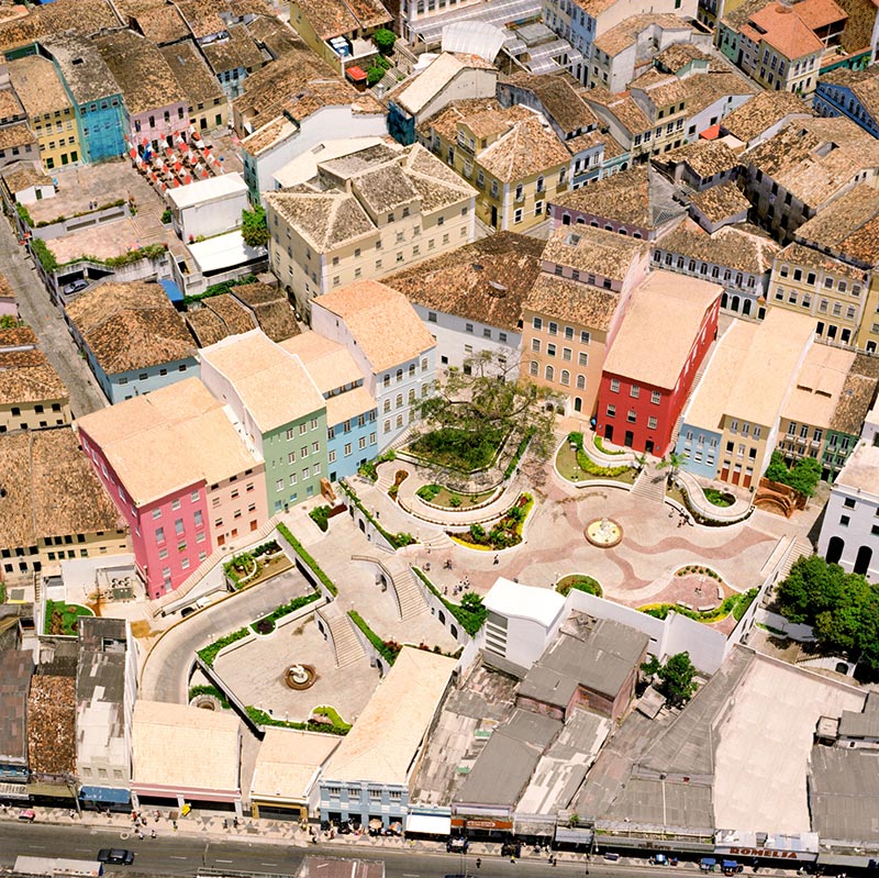 Construção de estacionamento e praça no Pelourinho.